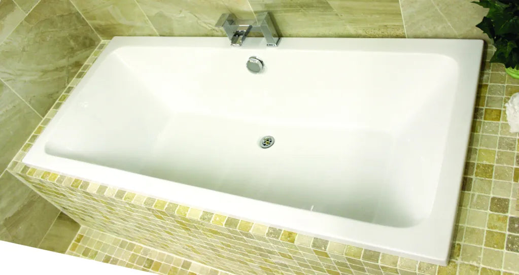 Q Bath 1700 x 700