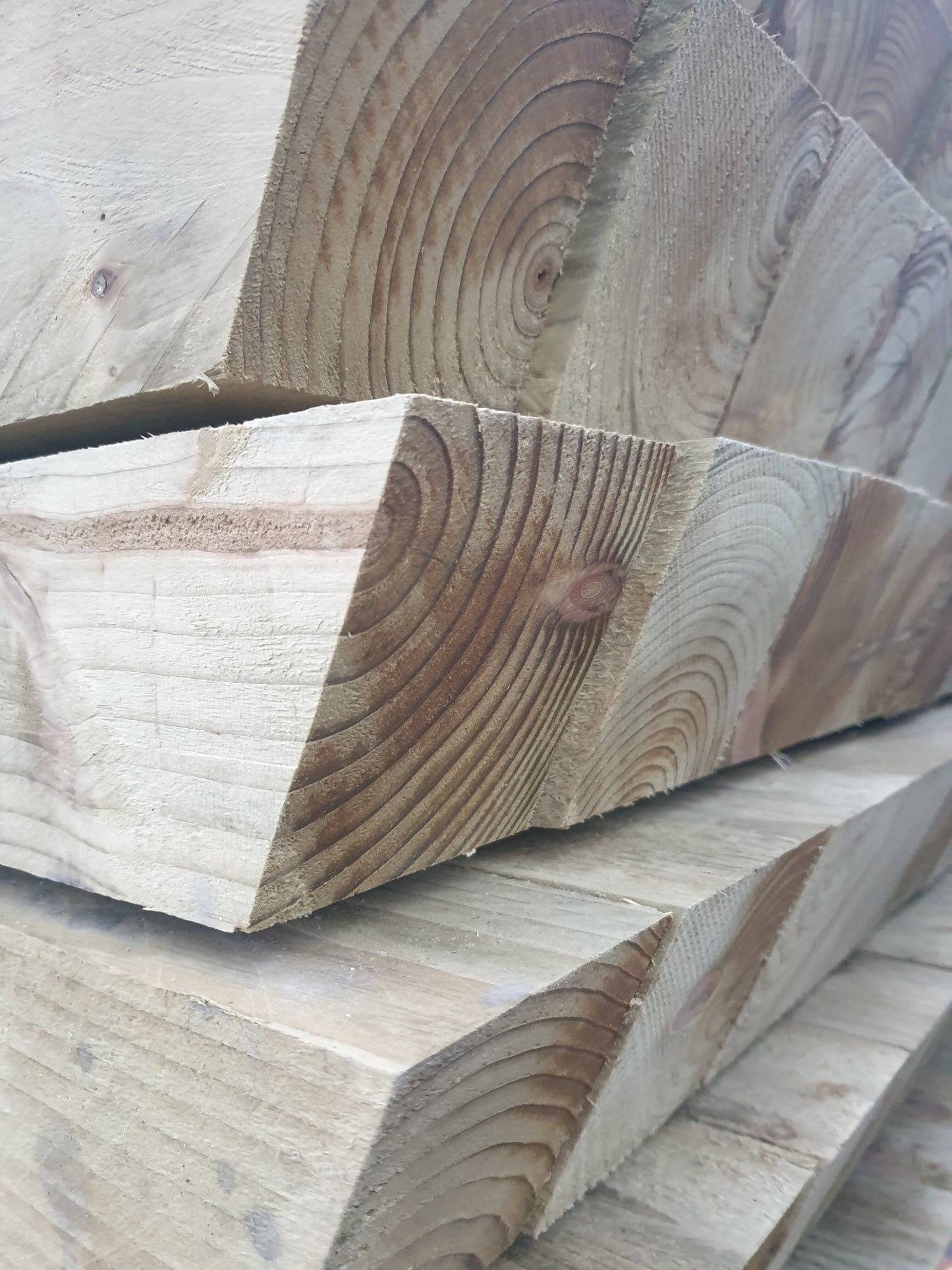 TREATED CHAMF FENCE POST WEATHERED 95X95X2.4M