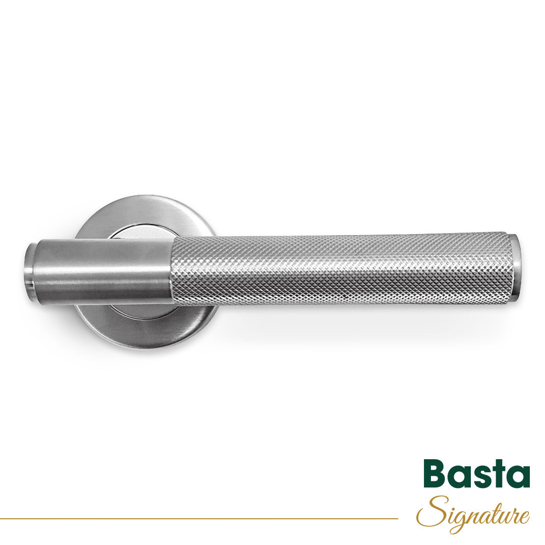 BASTA SIGNATURE PARIS (Chrome/Gold) (bathroom available)