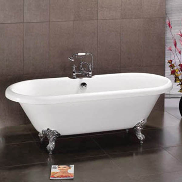 Traditional Roll Top Bath